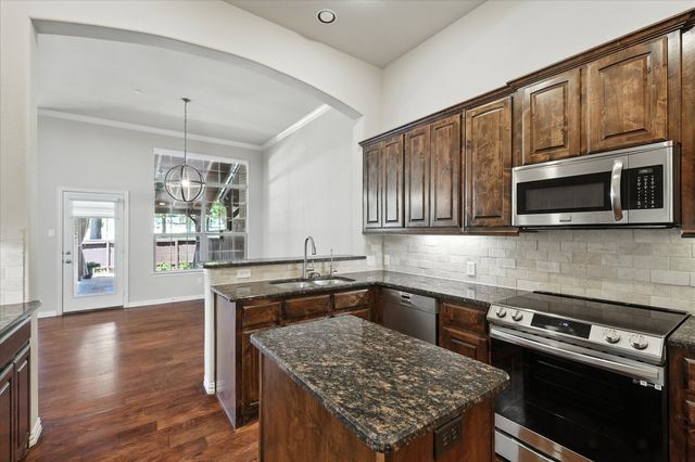 1911 Osprey Lane, Garland, TX 75044