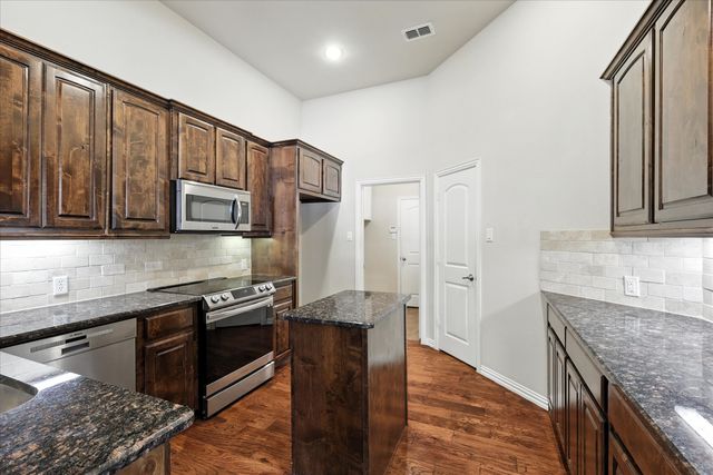 1911 Osprey Lane, Garland, TX 75044