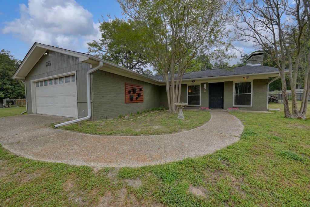 531 Dogwood Lane, Hideaway, TX 75771