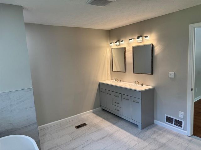 1516 Chase Court, Riverdale, GA 30296