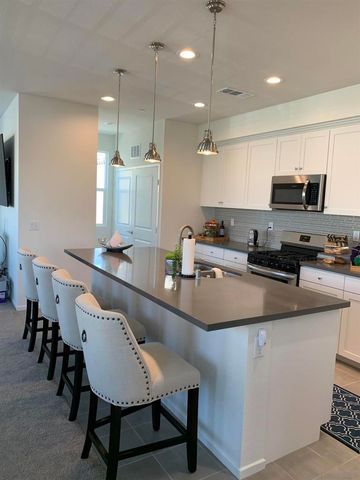 1390 SANTA VICTORIA Rd 6, Chula Vista, CA 91913