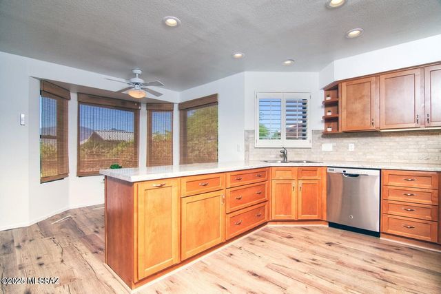 14582 N Alamo Canyon Drive, Oro Valley, AZ 85755