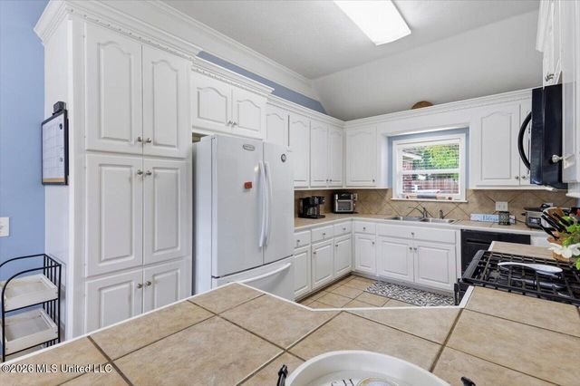 261 Cherry Bark Drive, Brandon, MS 39047