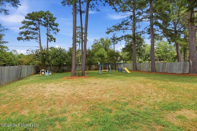 261 Cherry Bark Drive, Brandon, MS 39047