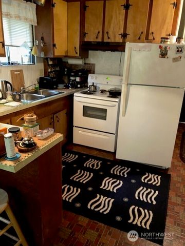 431 N Mt Seattle Way, Hoodsport, WA 98548