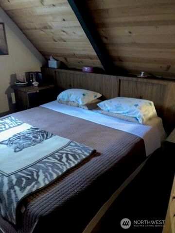 431 N Mt Seattle Way, Hoodsport, WA 98548