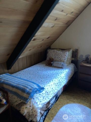 431 N Mt Seattle Way, Hoodsport, WA 98548