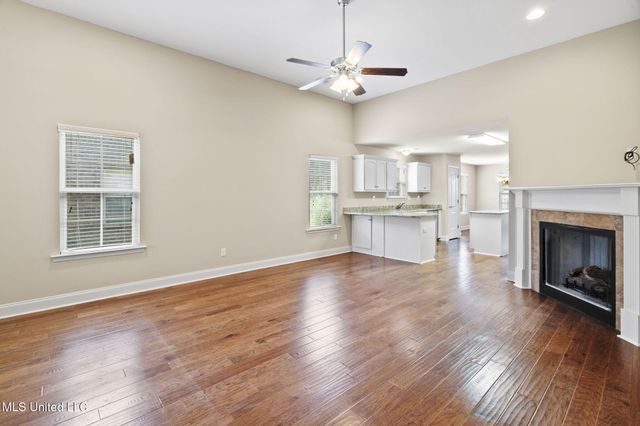 5921 Foxdale Loop, Southaven, MS 38672