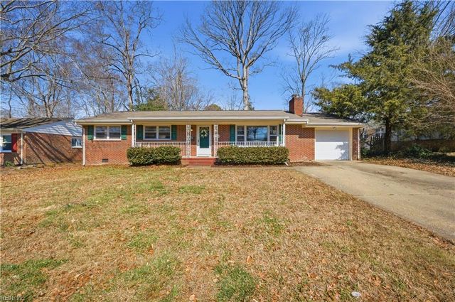 195 Beechmont DR, Newport News, VA 23608