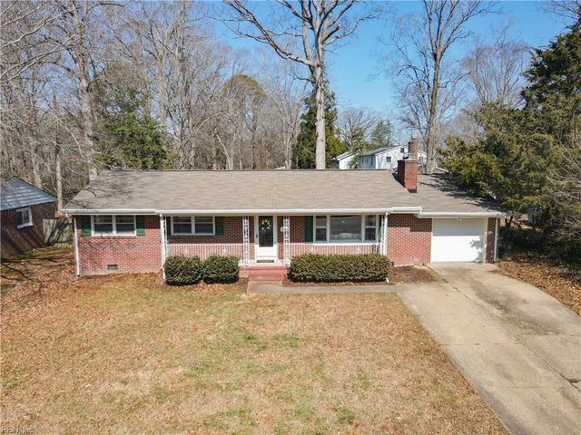 195 Beechmont DR, Newport News, VA 23608