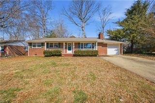 195 Beechmont DR, Newport News, VA 23608