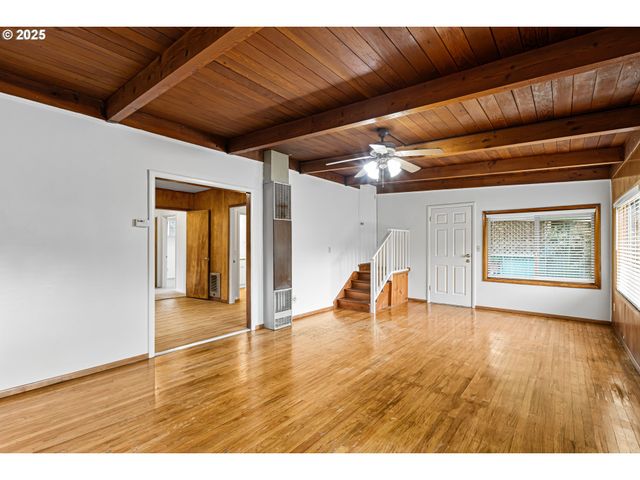 331 Ne LAUREL Ave, Myrtle Creek, OR 97457