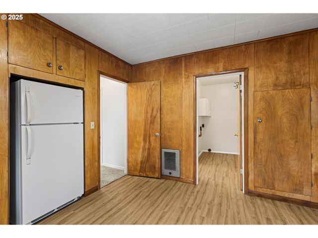 331 Ne LAUREL Ave, Myrtle Creek, OR 97457