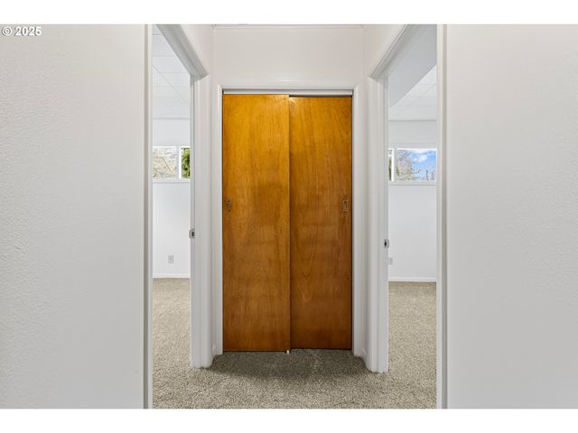 331 Ne LAUREL Ave, Myrtle Creek, OR 97457