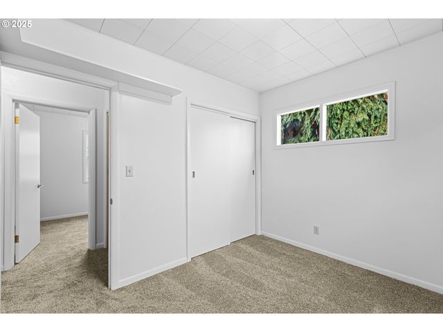 331 Ne LAUREL Ave, Myrtle Creek, OR 97457