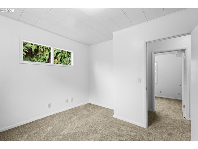 331 Ne LAUREL Ave, Myrtle Creek, OR 97457