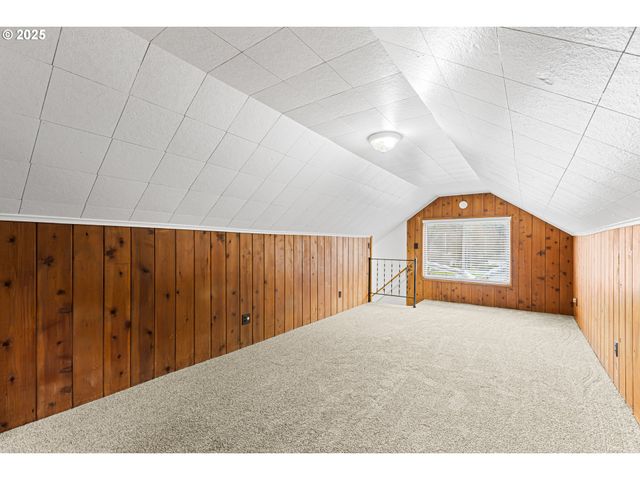 331 Ne LAUREL Ave, Myrtle Creek, OR 97457