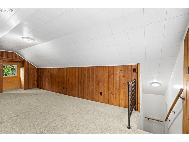 331 Ne LAUREL Ave, Myrtle Creek, OR 97457