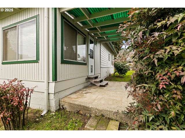 331 Ne LAUREL Ave, Myrtle Creek, OR 97457