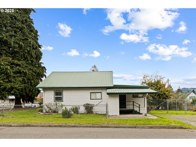 331 Ne LAUREL Ave, Myrtle Creek, OR 97457