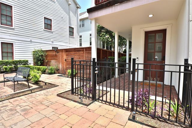 3257 Maxroy Street, Houston, TX 77008