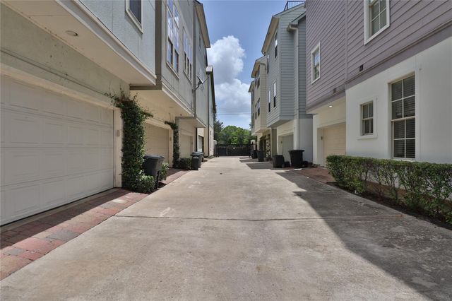 3257 Maxroy Street, Houston, TX 77008