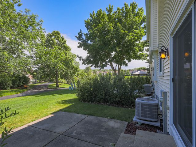 37 Carey Lane, Streamwood, IL 60107