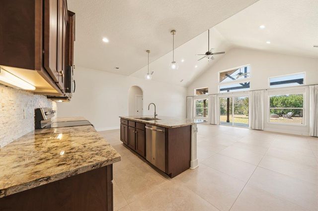 541 Stars And Stripes, Fischer, TX 78623