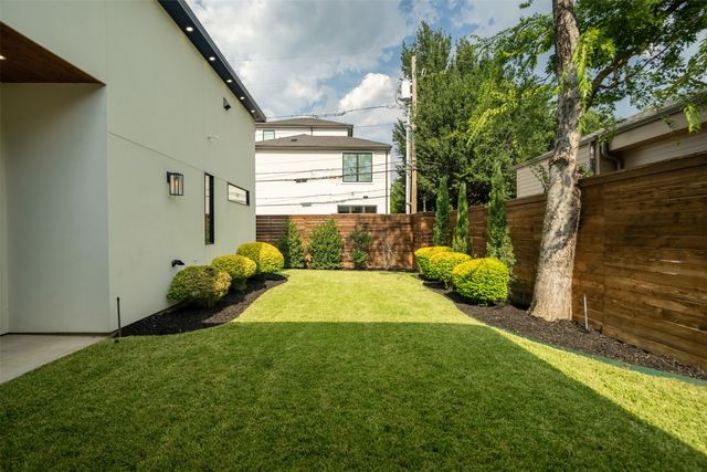 7210 Robin Road, Dallas, TX 75209