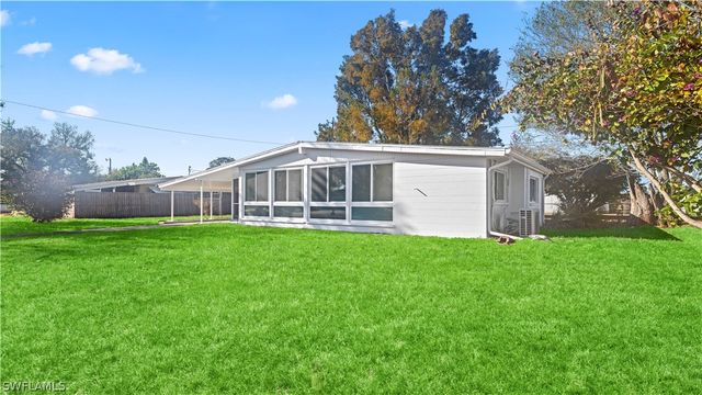 105 Oregon RD N, Lehigh Acres, FL 33936