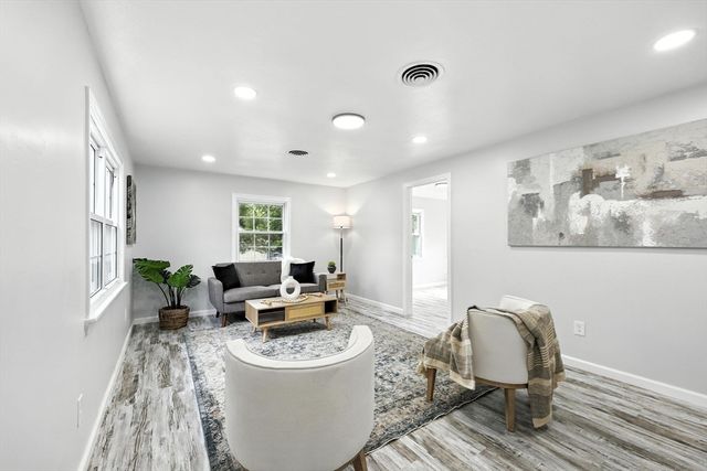 73 Timber Lane, Springfield, MA 01119