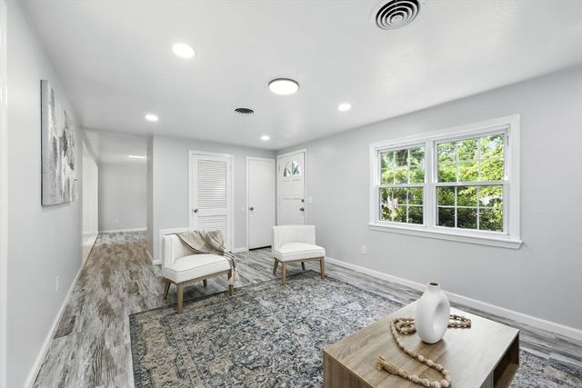 73 Timber Lane, Springfield, MA 01119