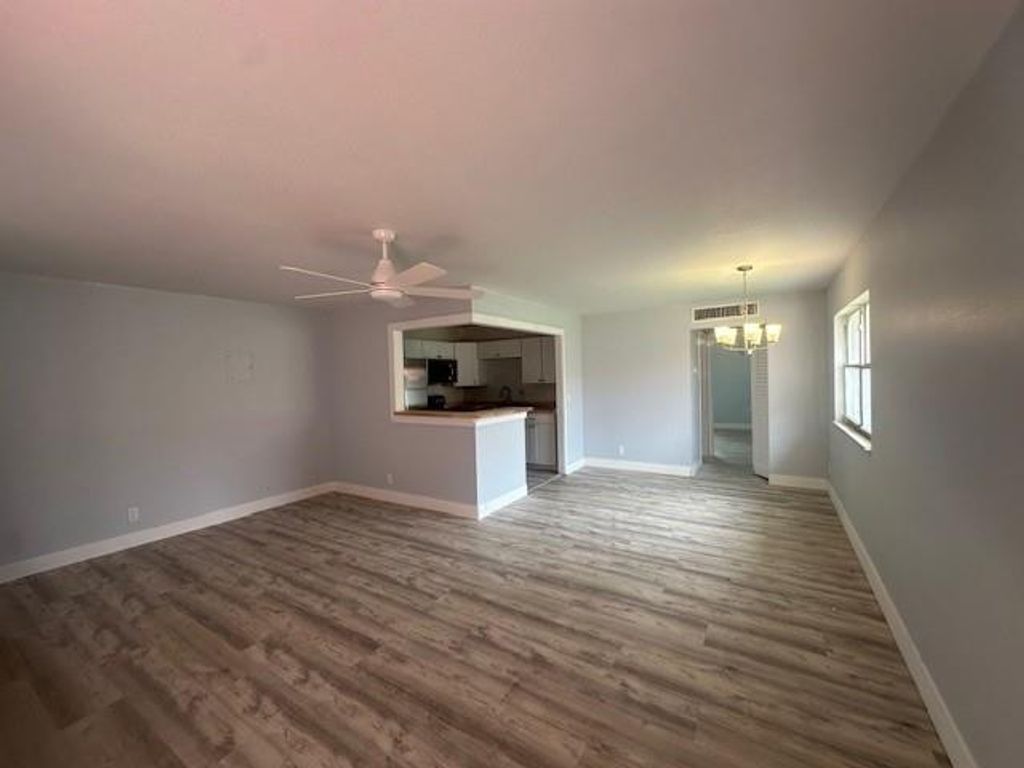 Image 6 of property listing at 126 Seville 126, Delray Beach, FL 33446