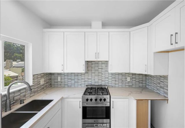 828 E Olive Avenue, Burbank, CA 91501