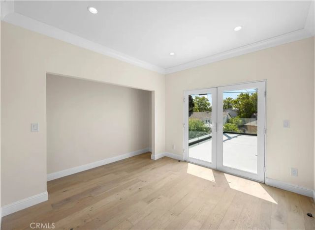 828 E Olive Avenue, Burbank, CA 91501