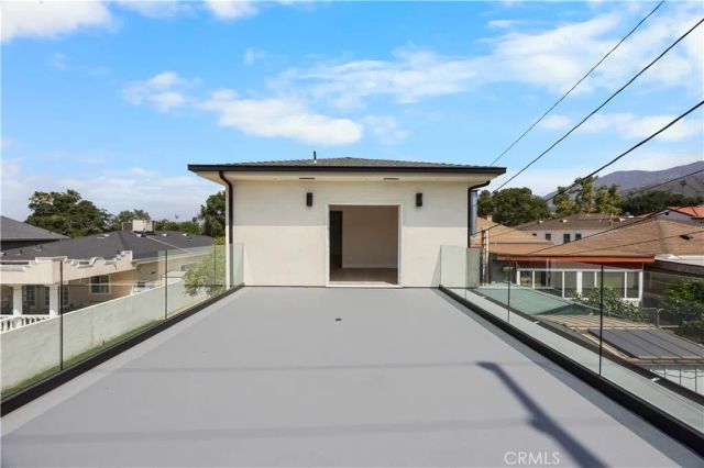 828 E Olive Avenue, Burbank, CA 91501