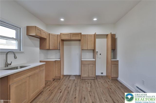 1660 Main Street, Hellertown Boro, PA 18055