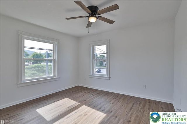 1660 Main Street, Hellertown Boro, PA 18055