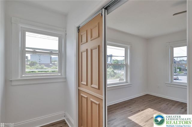 1660 Main Street, Hellertown Boro, PA 18055