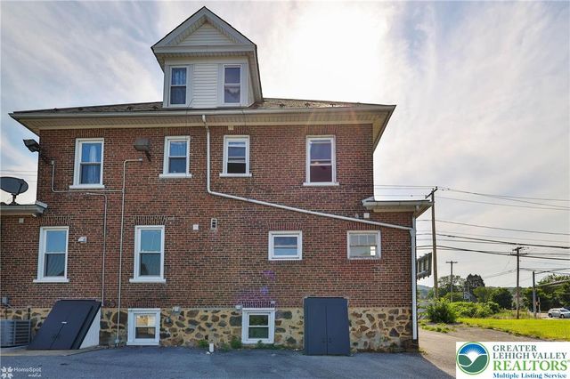 1660 Main Street, Hellertown Boro, PA 18055