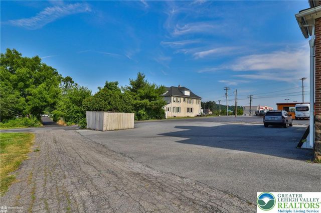 1660 Main Street, Hellertown Boro, PA 18055