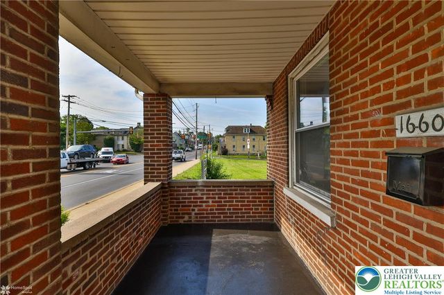 1660 Main Street, Hellertown Boro, PA 18055