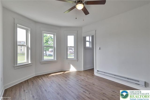 1660 Main Street, Hellertown Boro, PA 18055