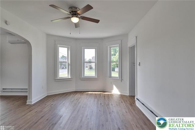 1660 Main Street, Hellertown Boro, PA 18055