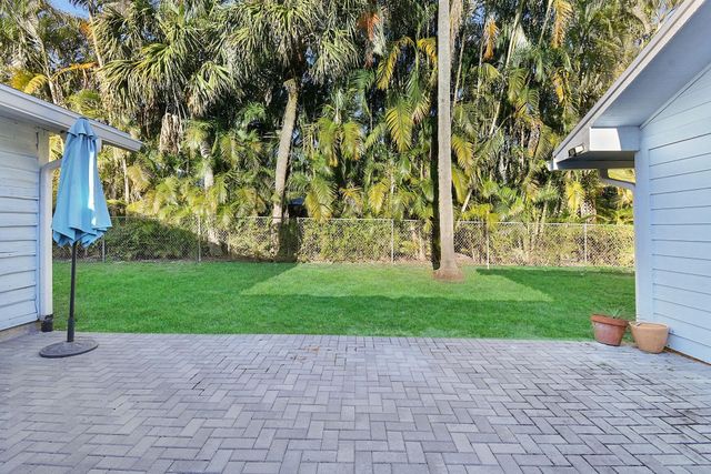 5654 SE Orange Blossom Trail, Hobe Sound, FL 33455