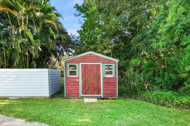 5654 SE Orange Blossom Trail, Hobe Sound, FL 33455