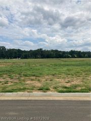 1304 Twisted Oak Way, Greenwood, AR 72936