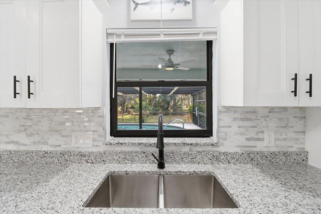 11830 W FISHERMAN LANE, Homosassa, FL 34448