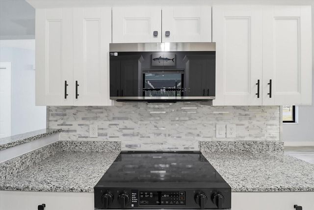 11830 W FISHERMAN LANE, Homosassa, FL 34448