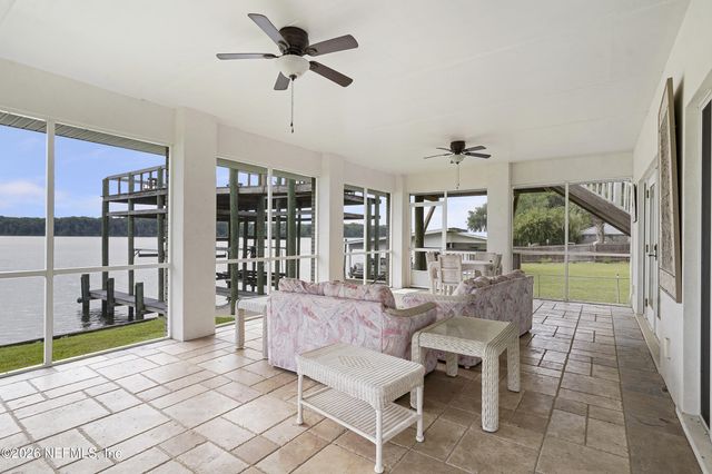 703 FRONT Street, Welaka, FL 32189